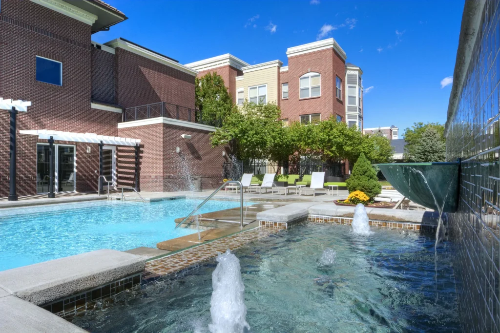 Pool with spa and deck seating